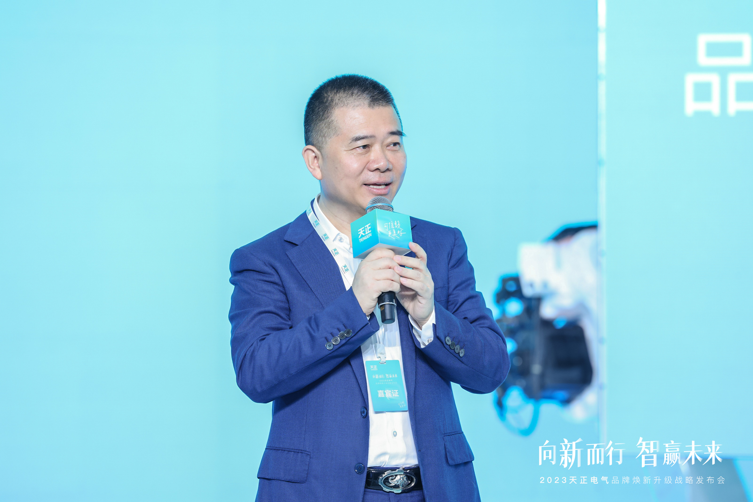 人民网专访丨高天乐：尊龙时凯品牌焕新 领航绿色能源新时代